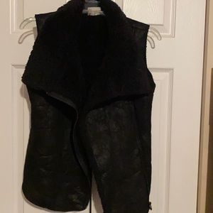 Black suede vest with zipper. Super soft